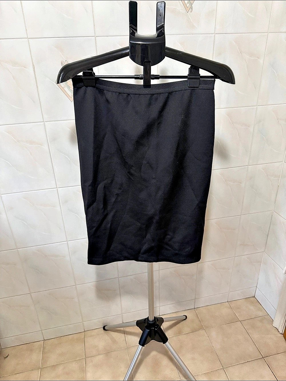 Junee Black scuba pencil Skirt Size XL
